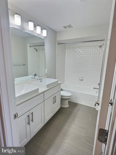 2179 HALF MOON PL NE