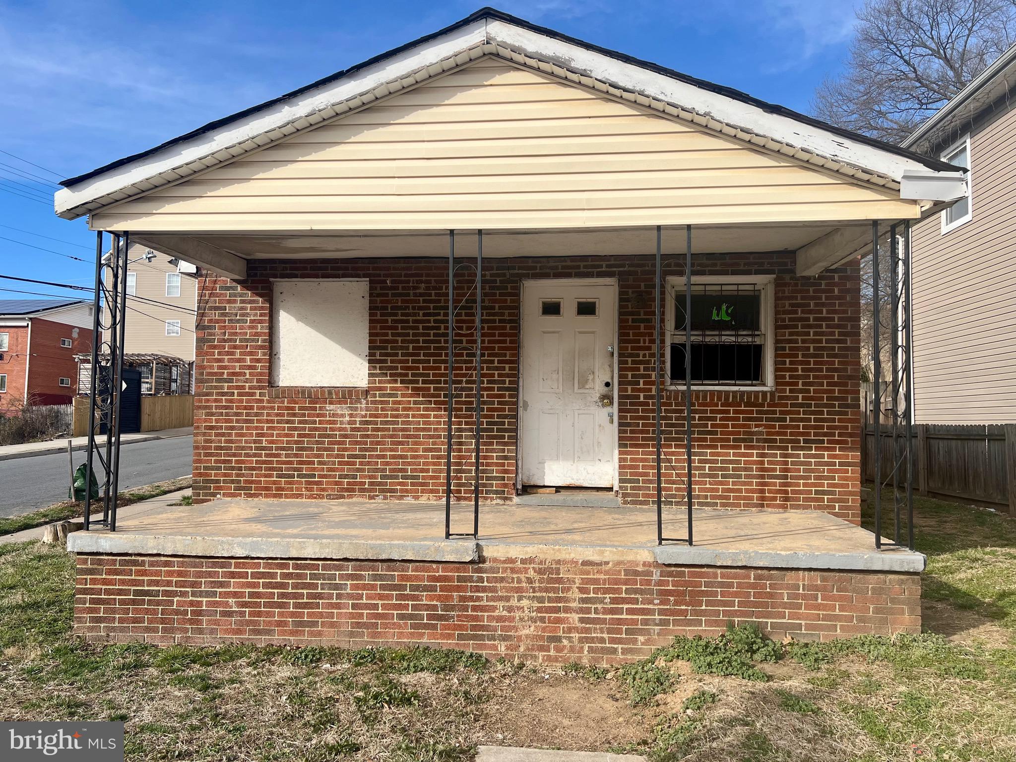 5100 Queens Stroll Pl SE