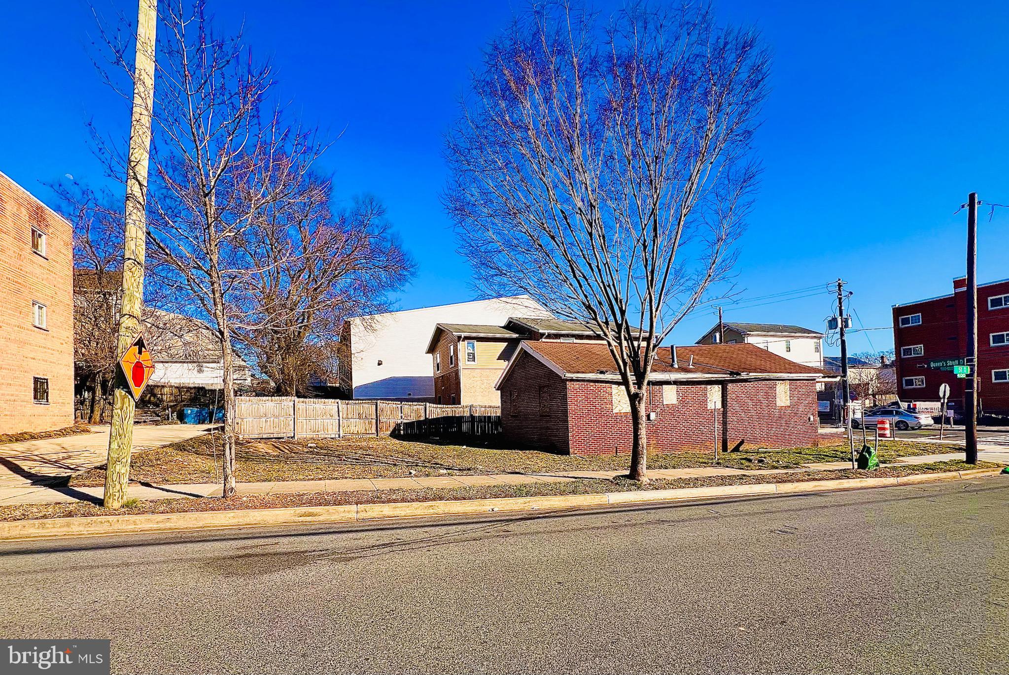 5100 Queens Stroll Pl SE