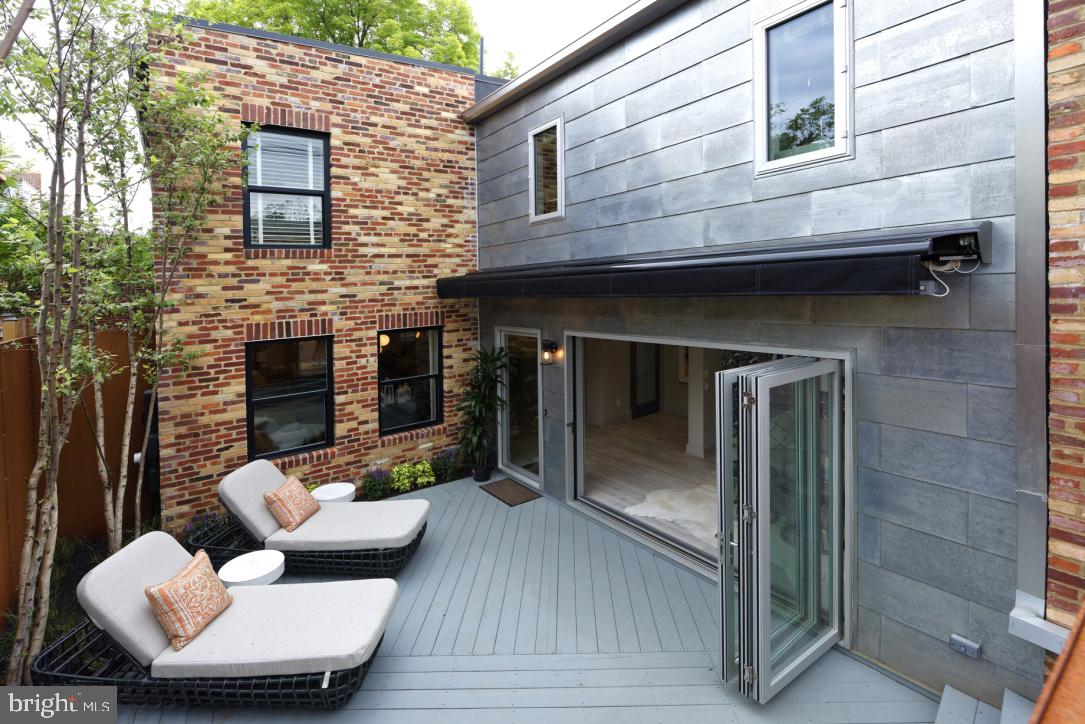 322 ADOLF CLUSS CT SE #N