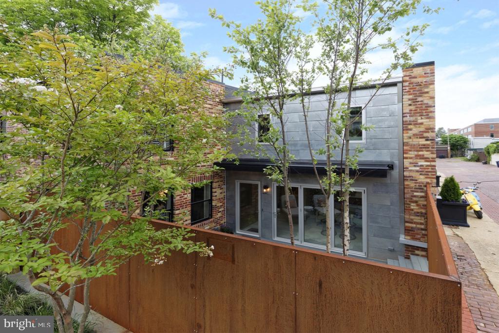322 ADOLF CLUSS CT SE #N