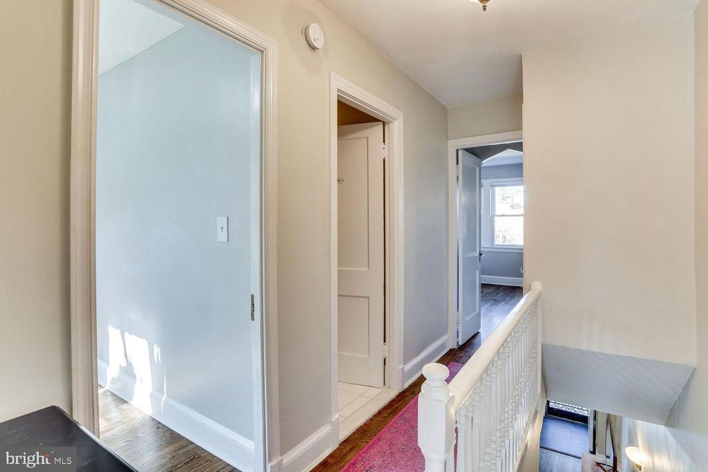 216 EMERSON ST NW