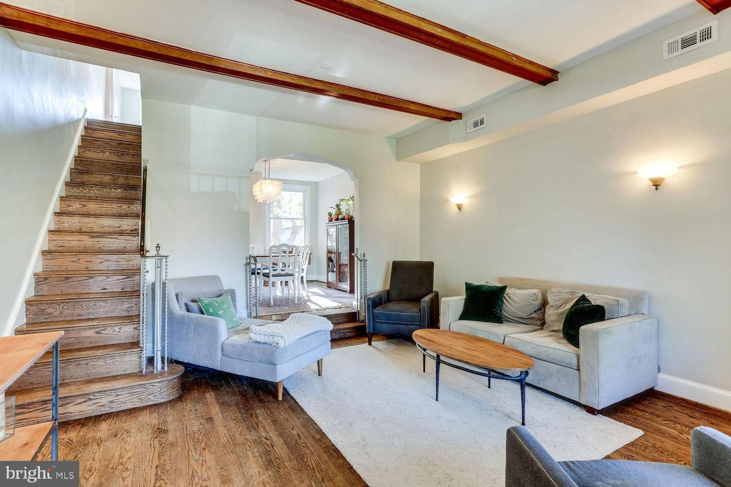216 EMERSON ST NW