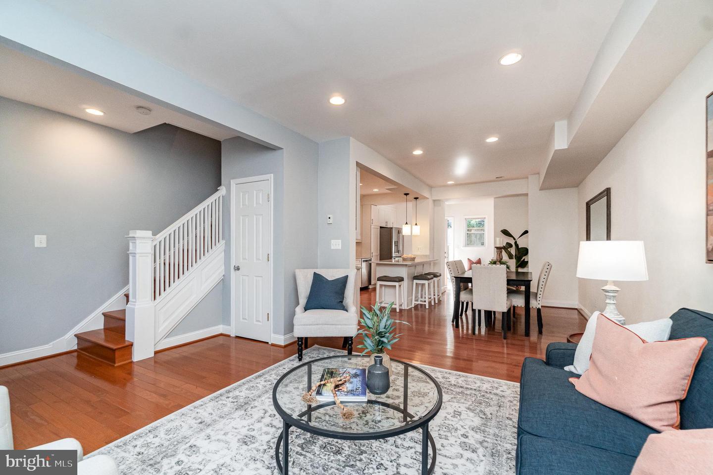 1933 Lincoln Rd NE