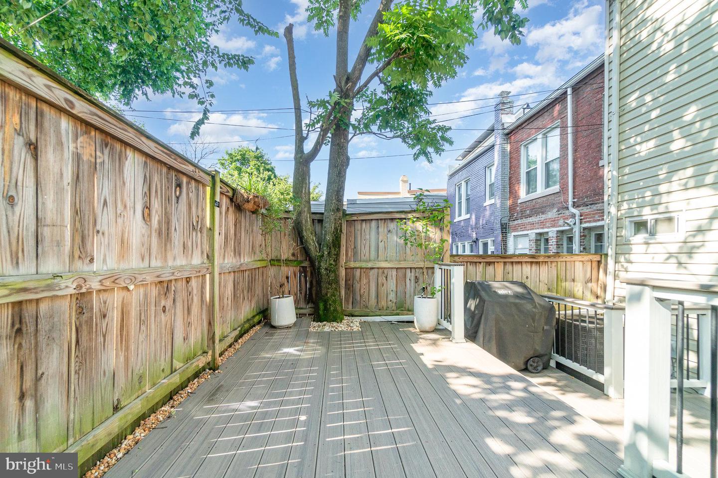 1933 Lincoln Rd NE