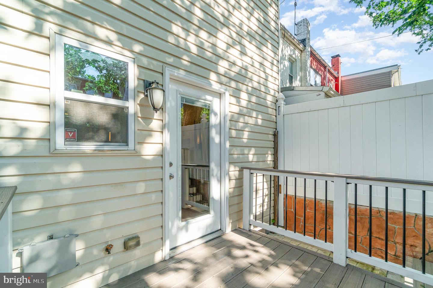 1933 Lincoln Rd NE