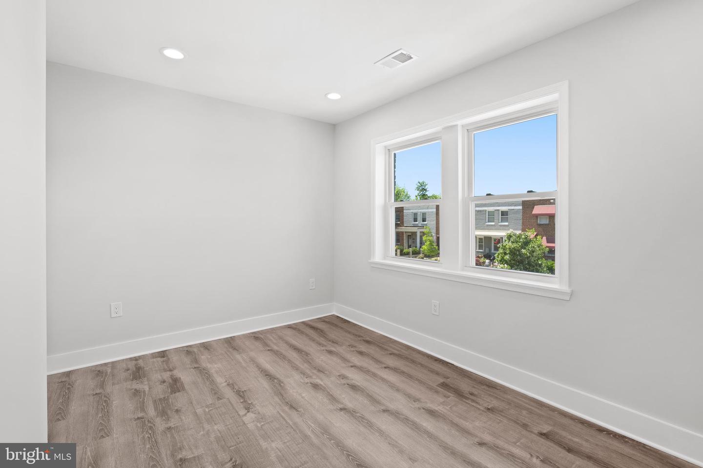 1635 Montello Ave NE