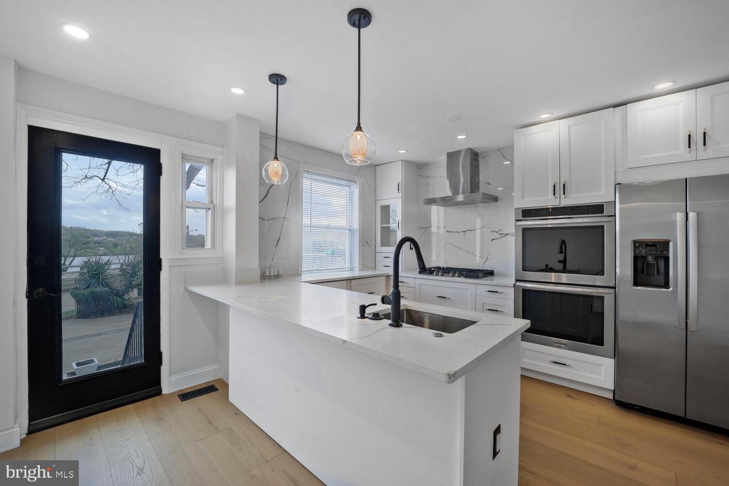 1539 K St SE