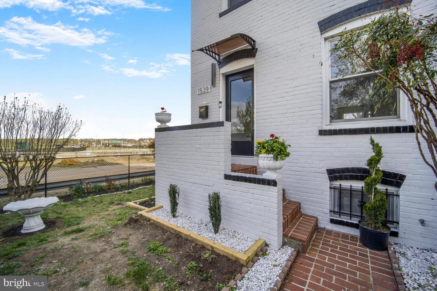 1539 K St SE