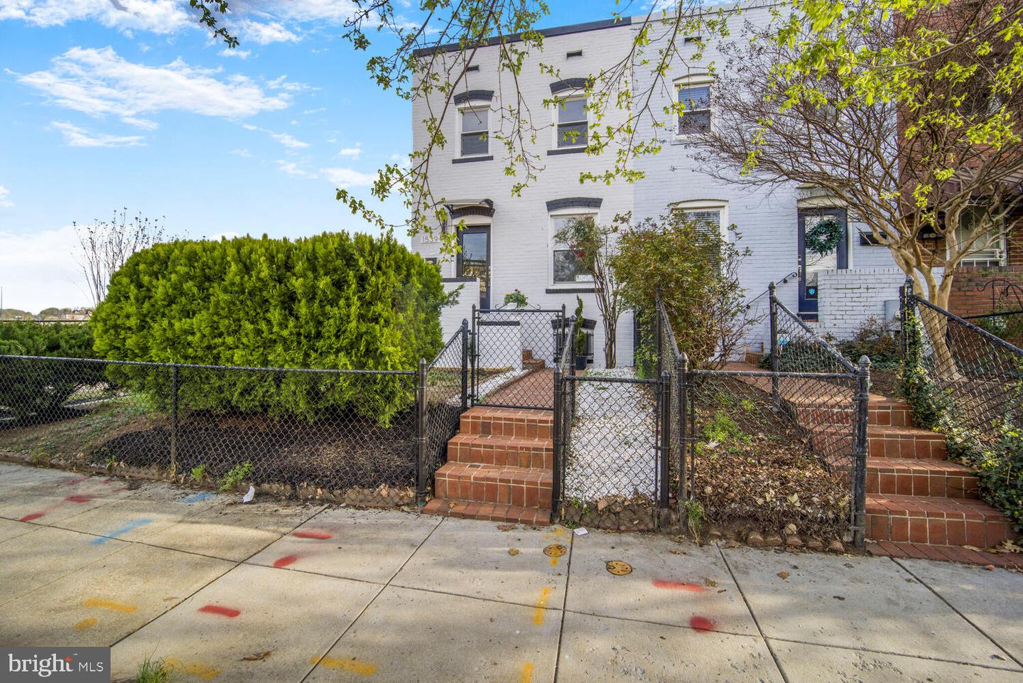 1539 K St SE
