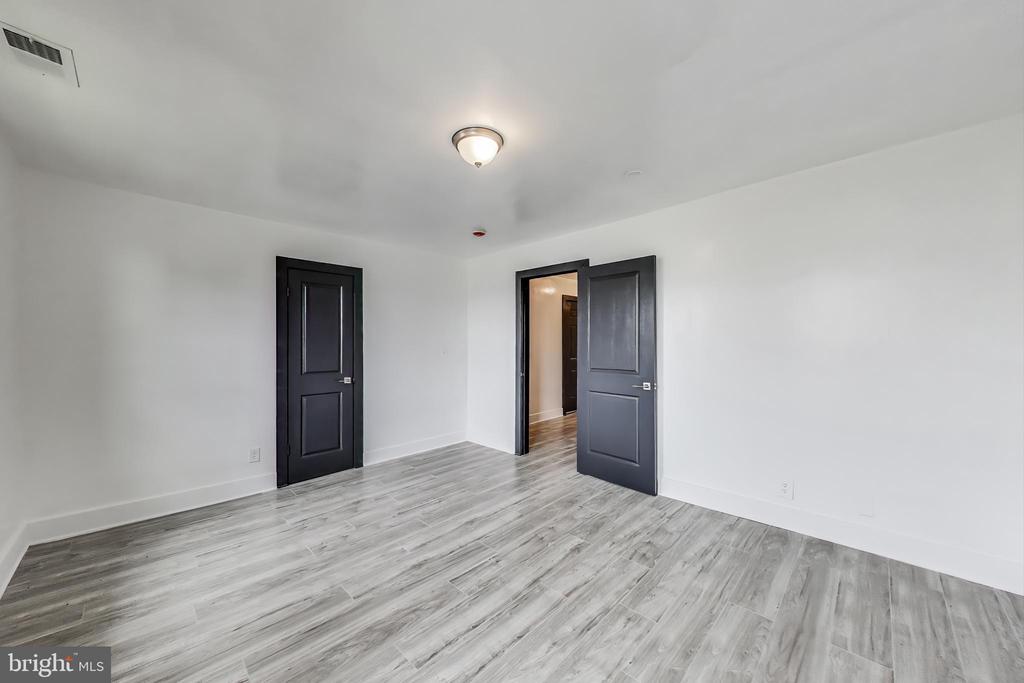 3918 10TH ST NE #3