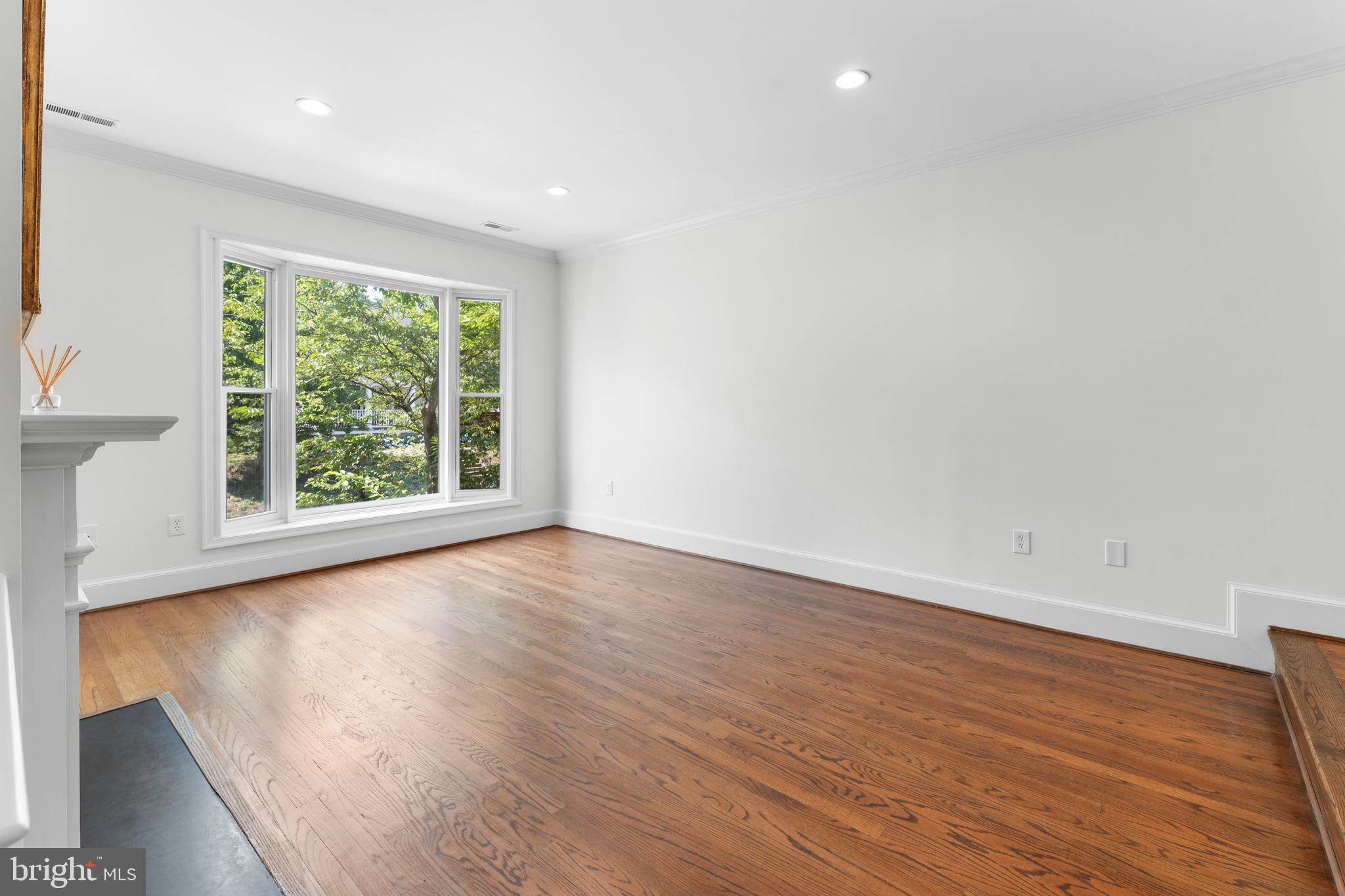 5310 Connecticut Ave NW #4