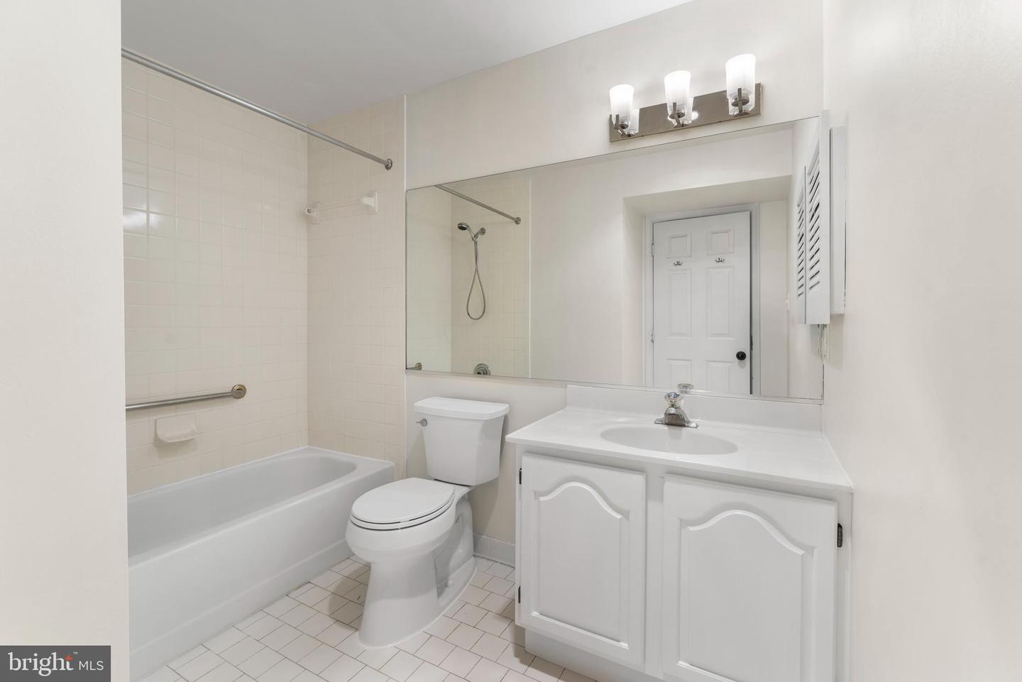 5310 Connecticut Ave NW #4