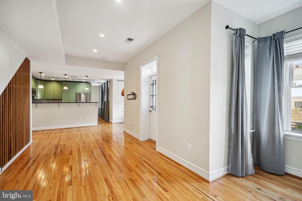 1 U ST NW #1