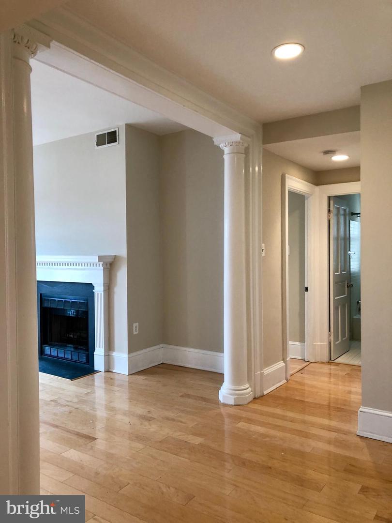 2153 CALIFORNIA ST NW #404