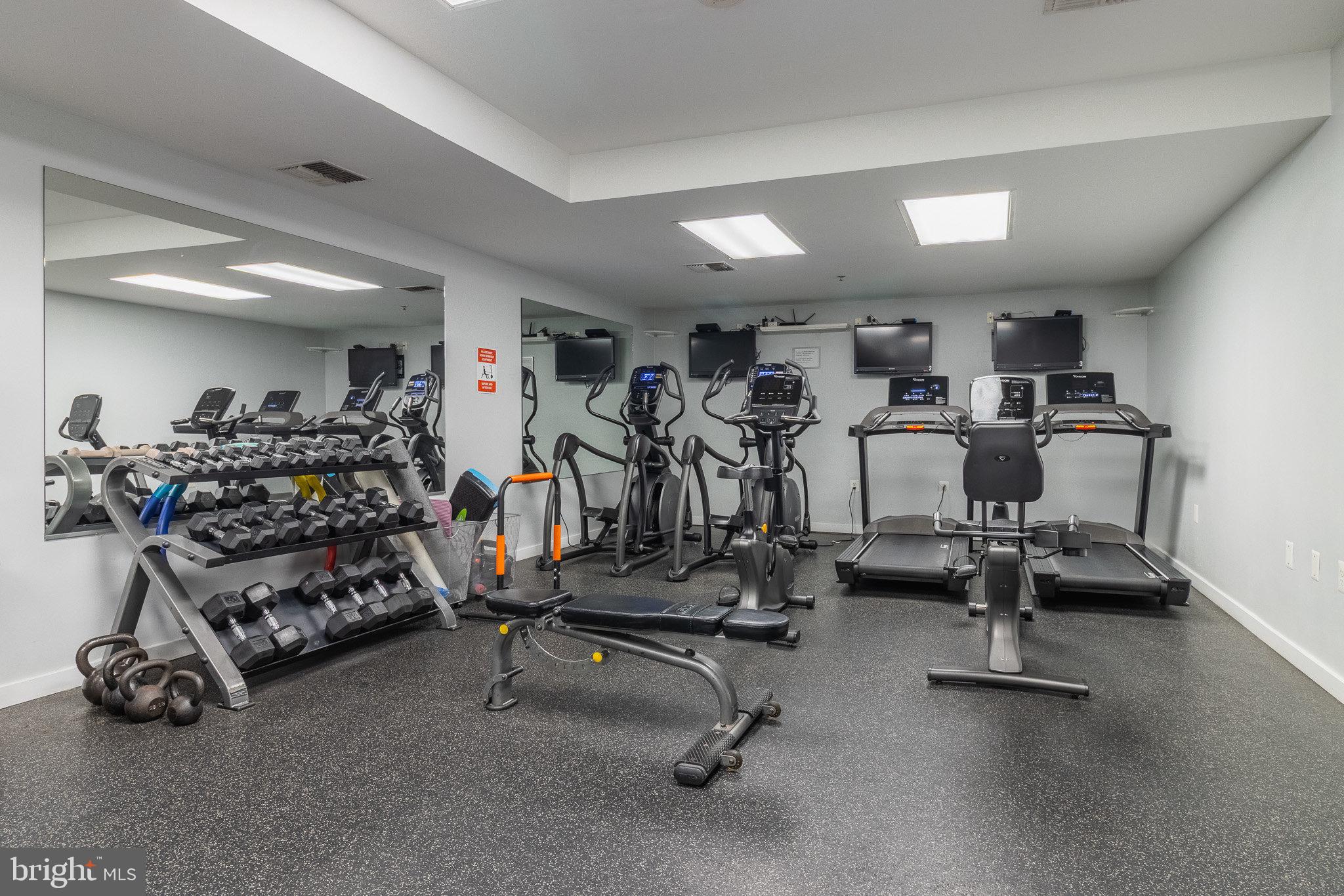 3883 Connecticut Ave NW #303