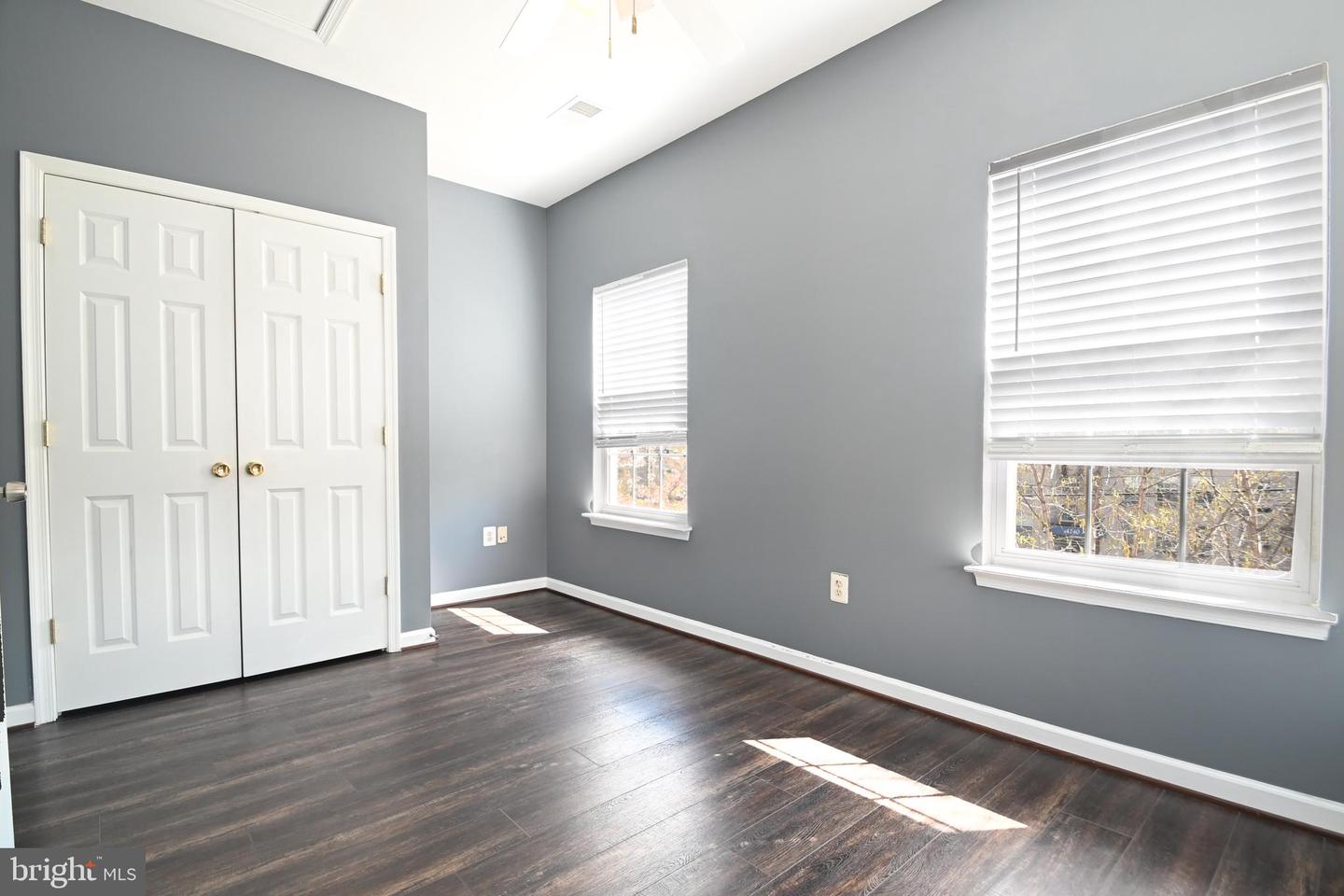 4289 S CAPITOL ST SW