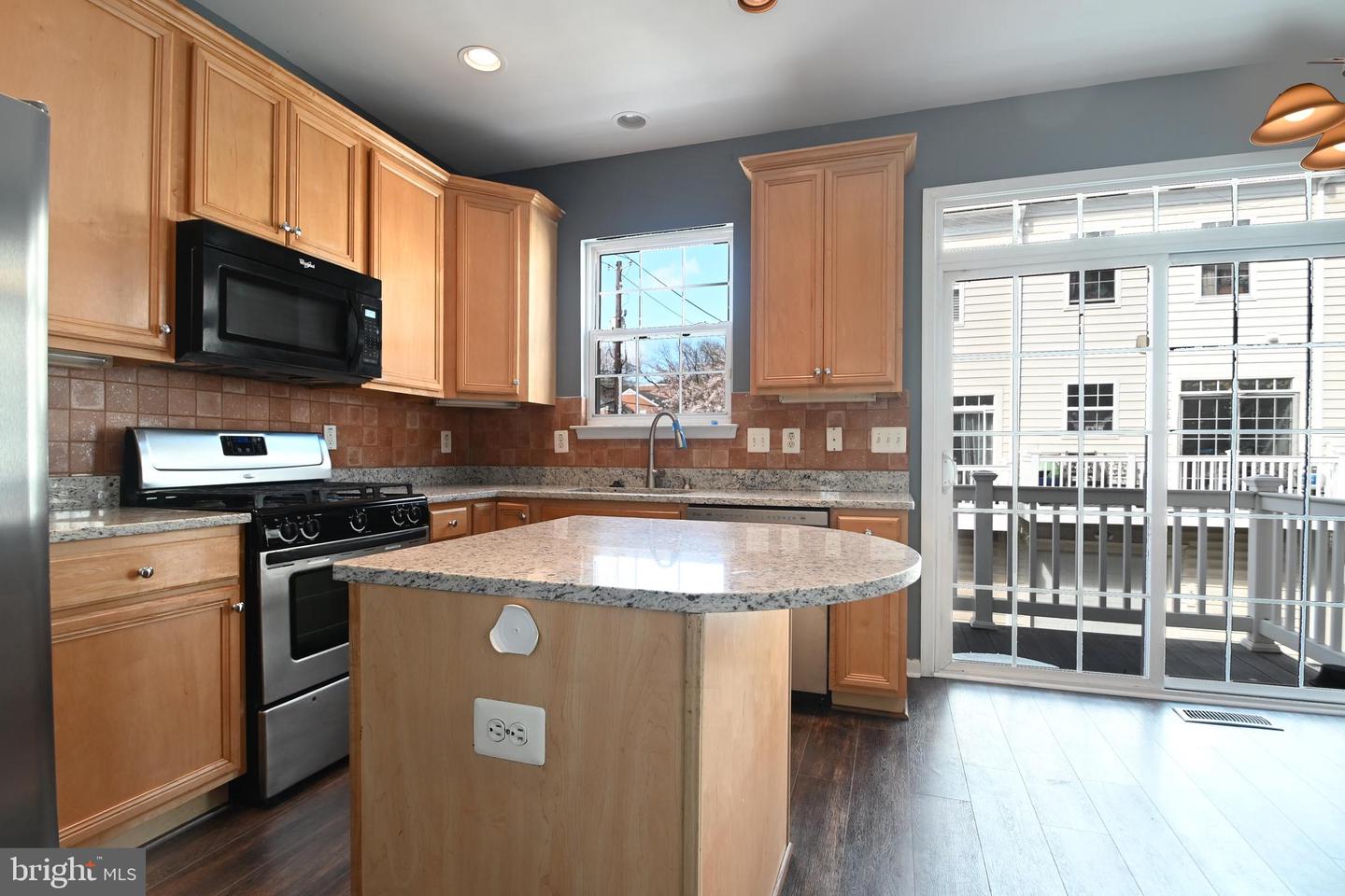 4289 S CAPITOL ST SW