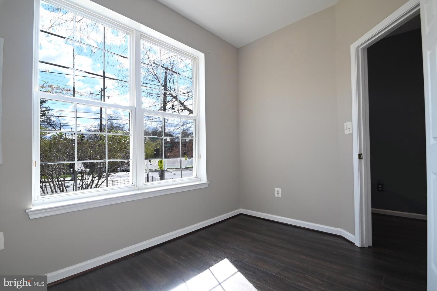 4289 S CAPITOL ST SW