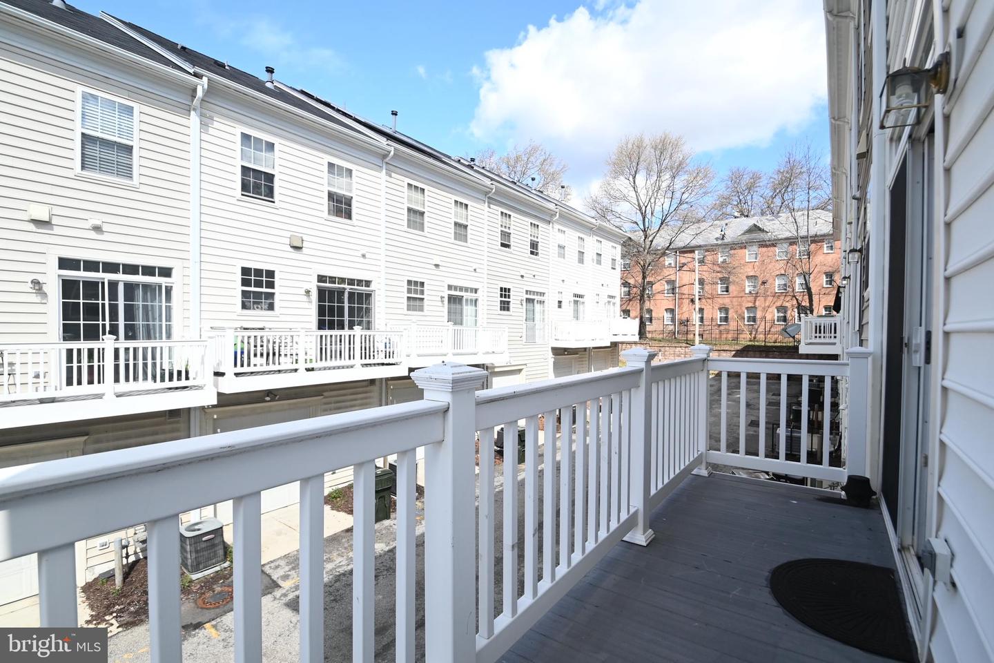 4289 S CAPITOL ST SW