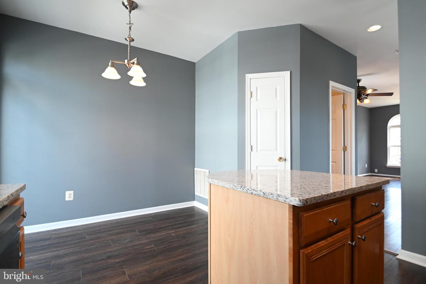 4289 S CAPITOL ST SW