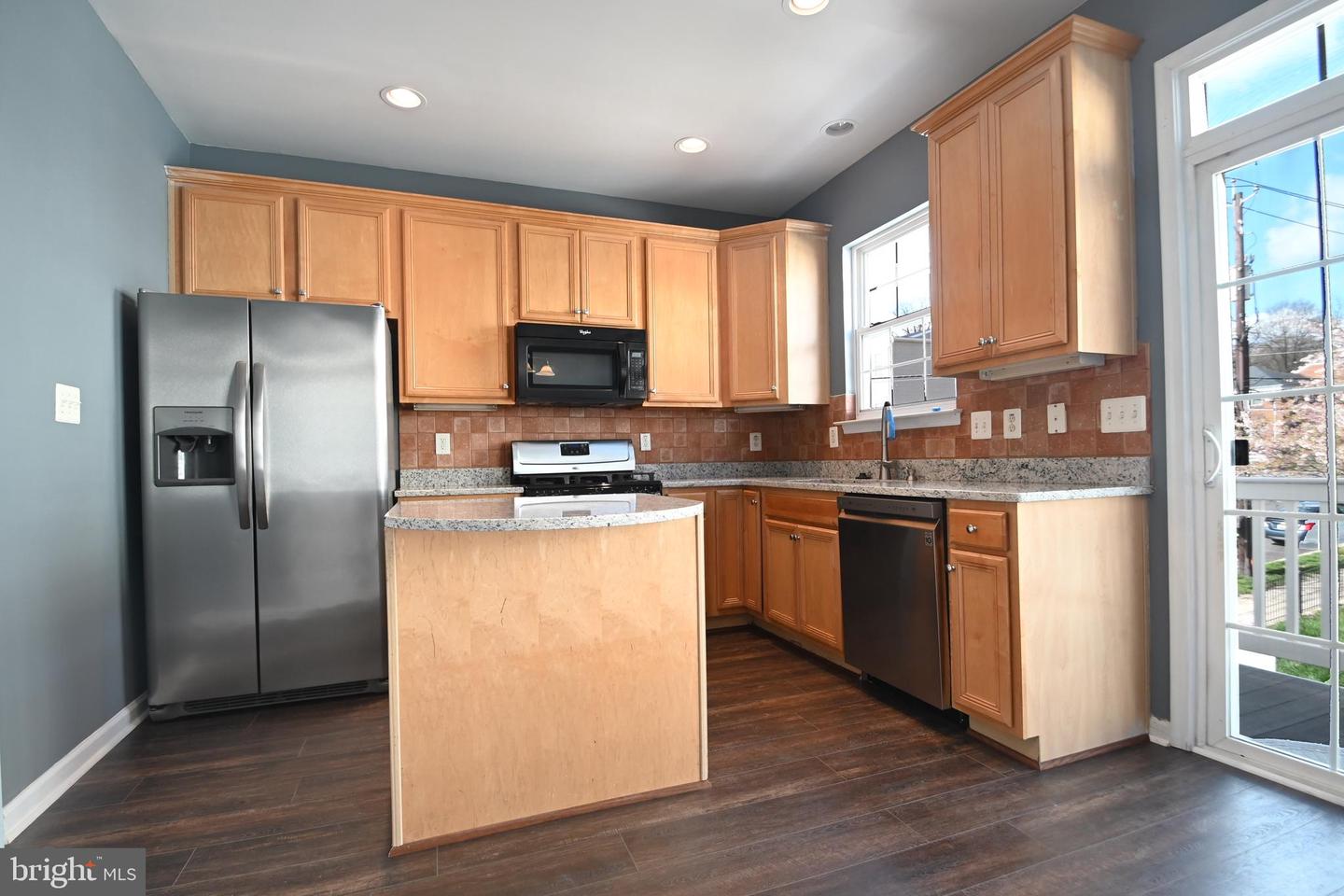 4289 S CAPITOL ST SW