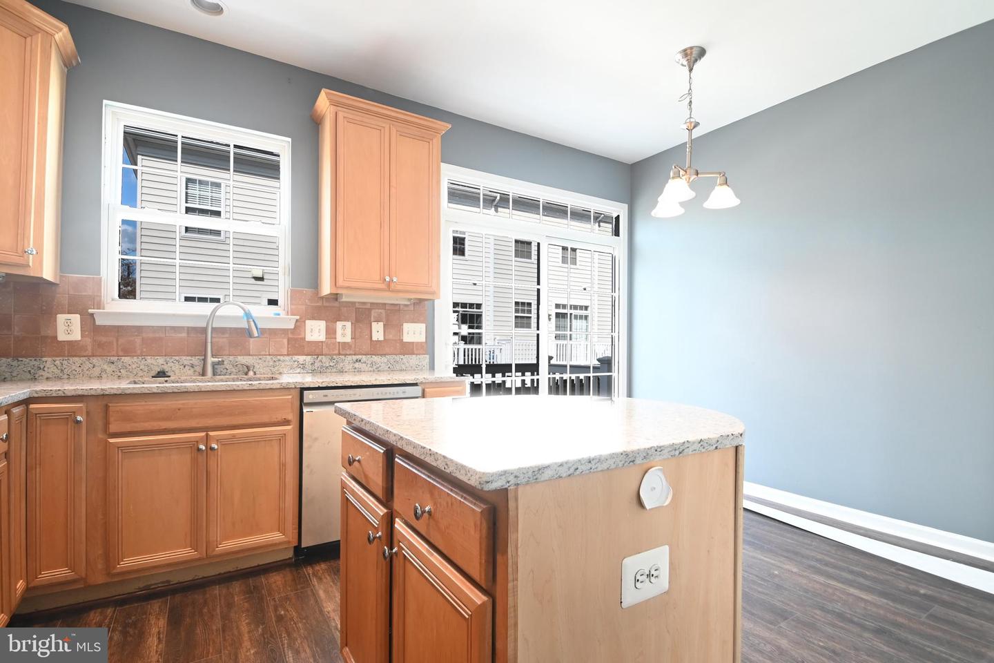 4289 S CAPITOL ST SW