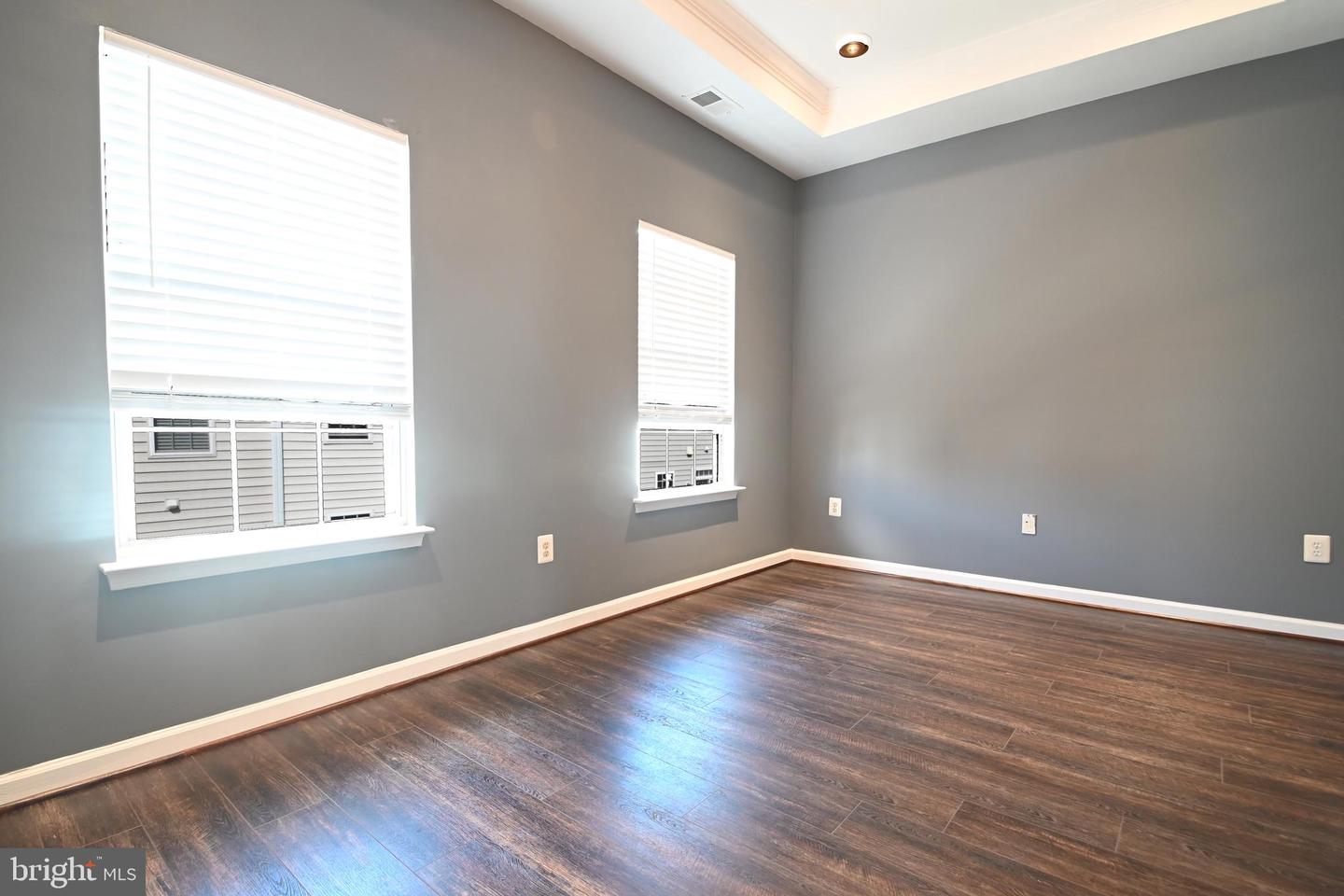 4289 S CAPITOL ST SW