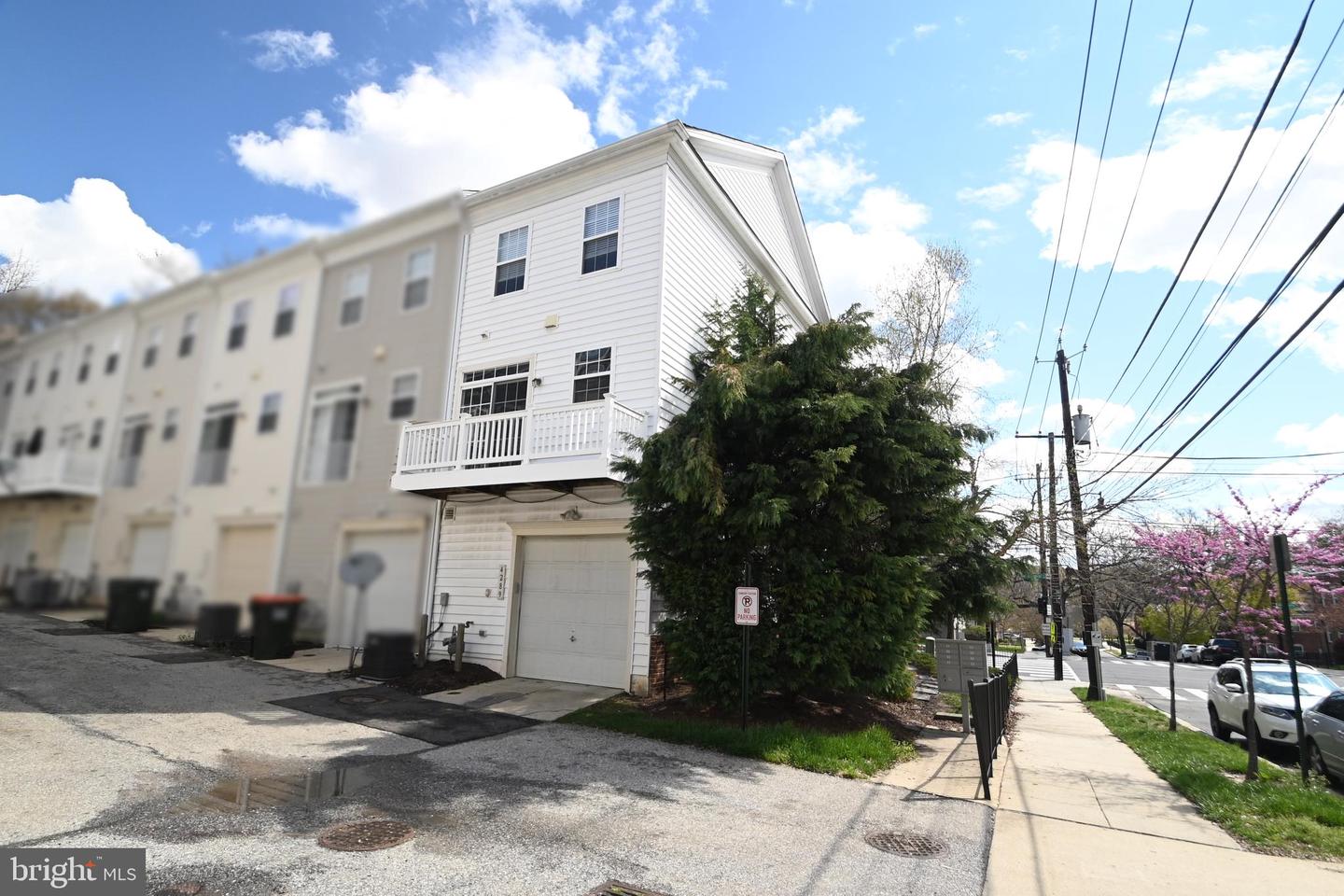 4289 S CAPITOL ST SW