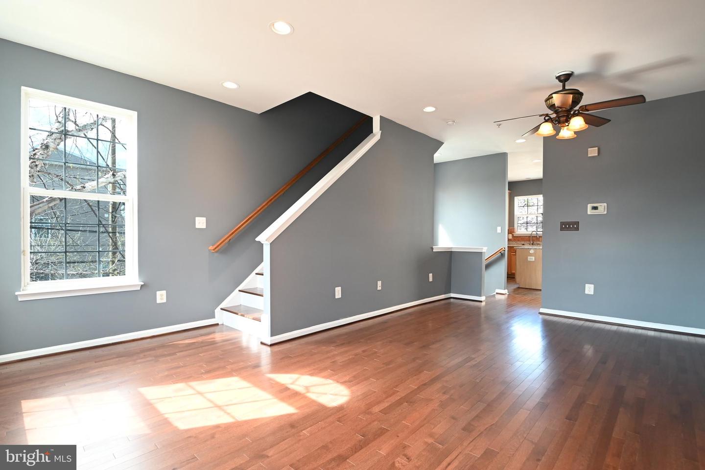 4289 S CAPITOL ST SW