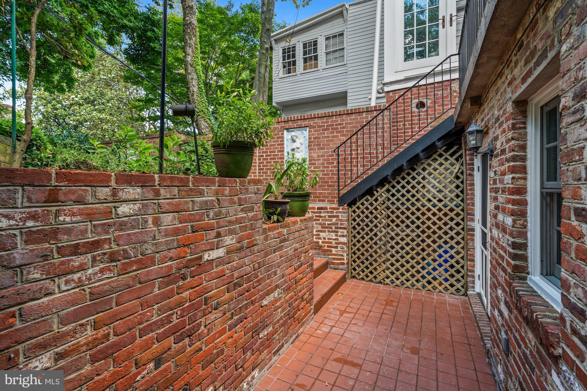 1241 30TH STREET NW