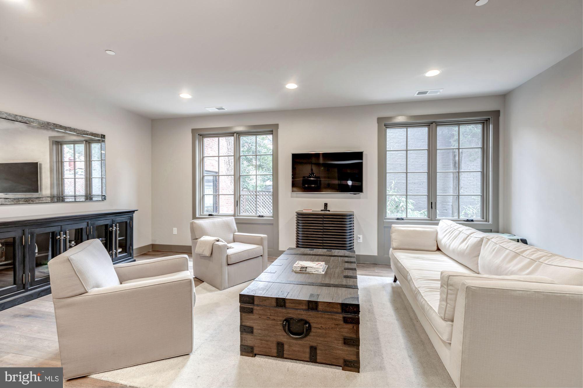 3220 GRACE STREET NW 3