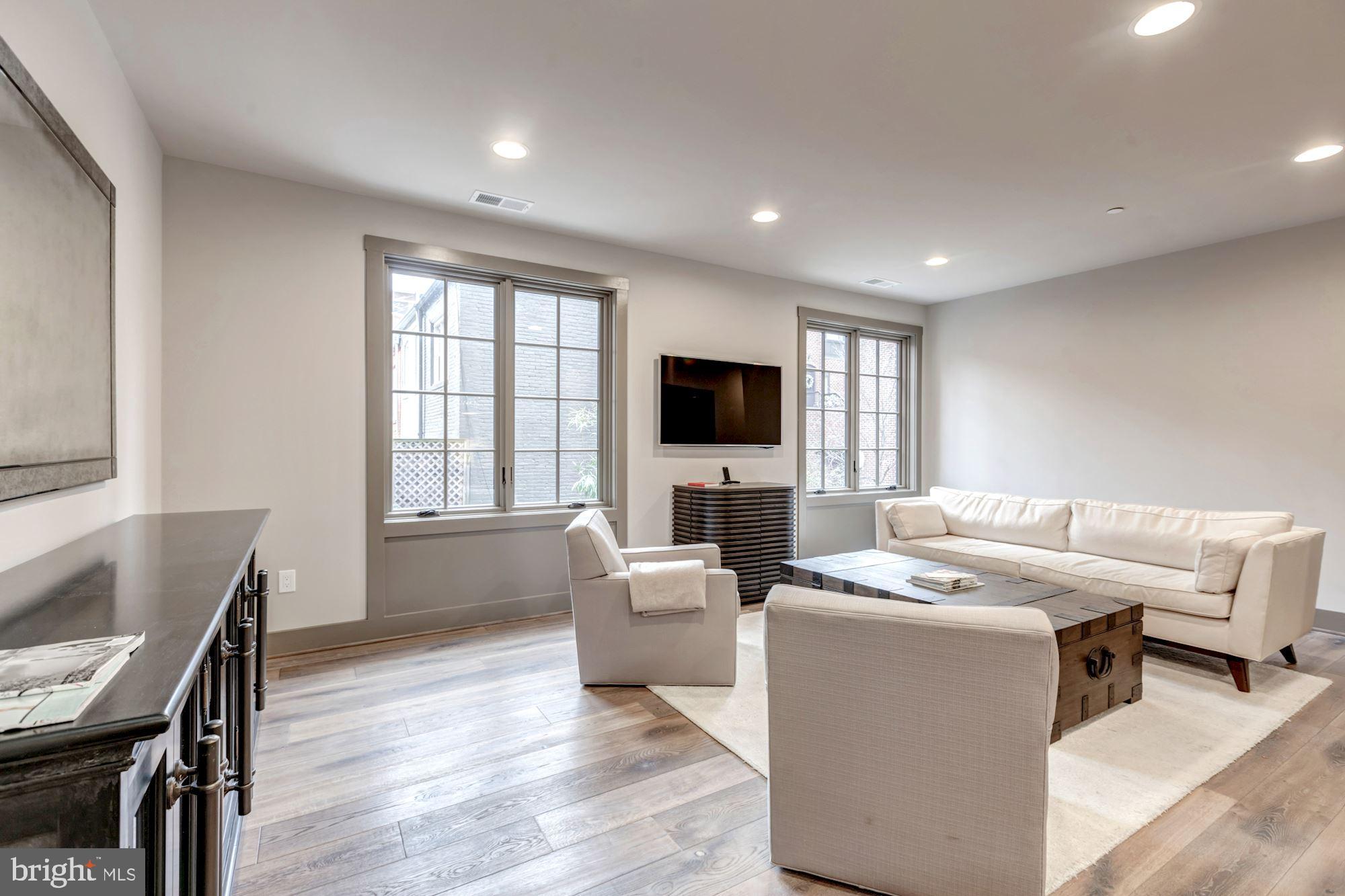 3220 GRACE STREET NW 3