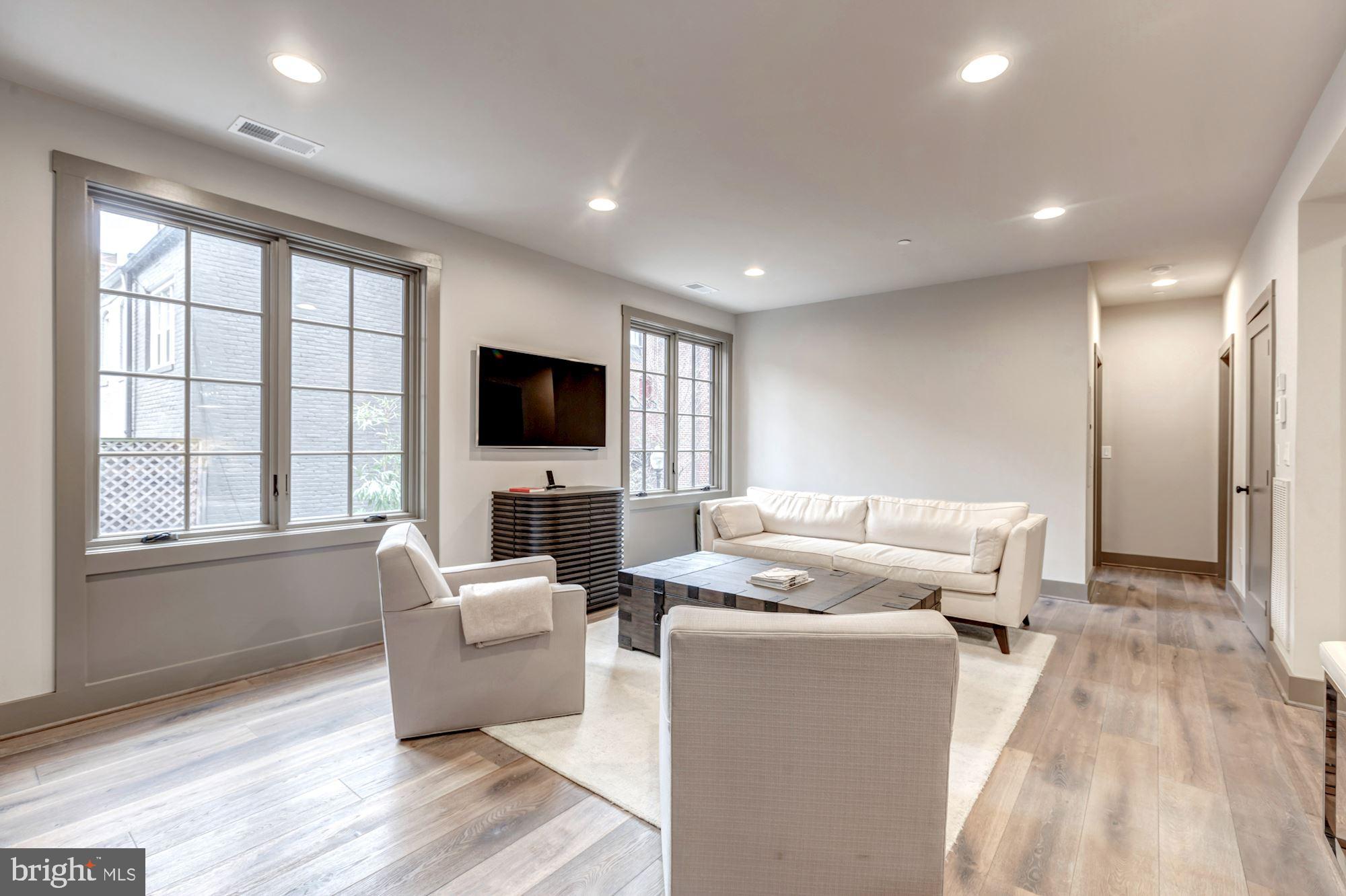 3220 GRACE STREET NW 3