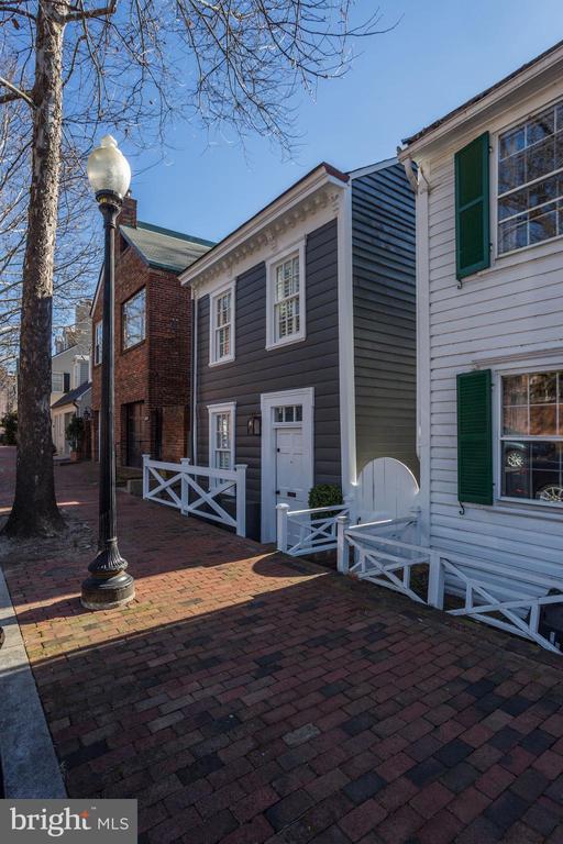 3522 P STREET NW