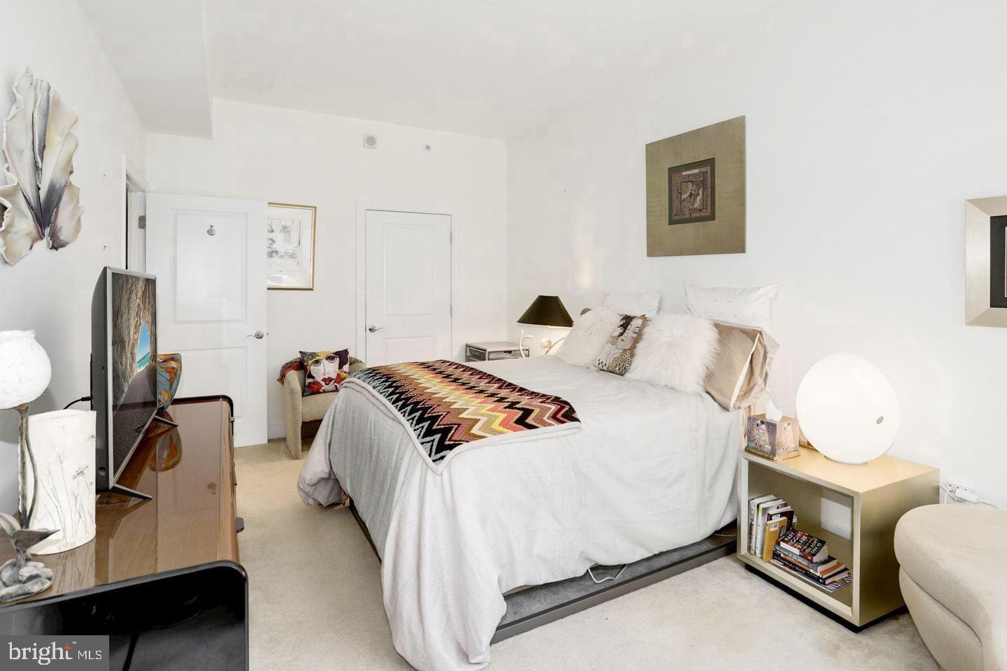 2425 L STREET NW 230