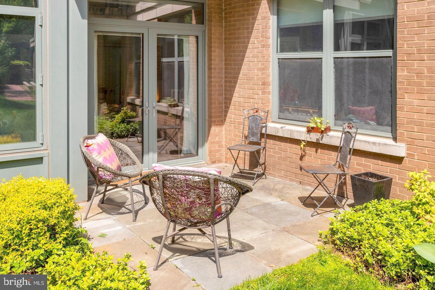 2425 L STREET NW 230