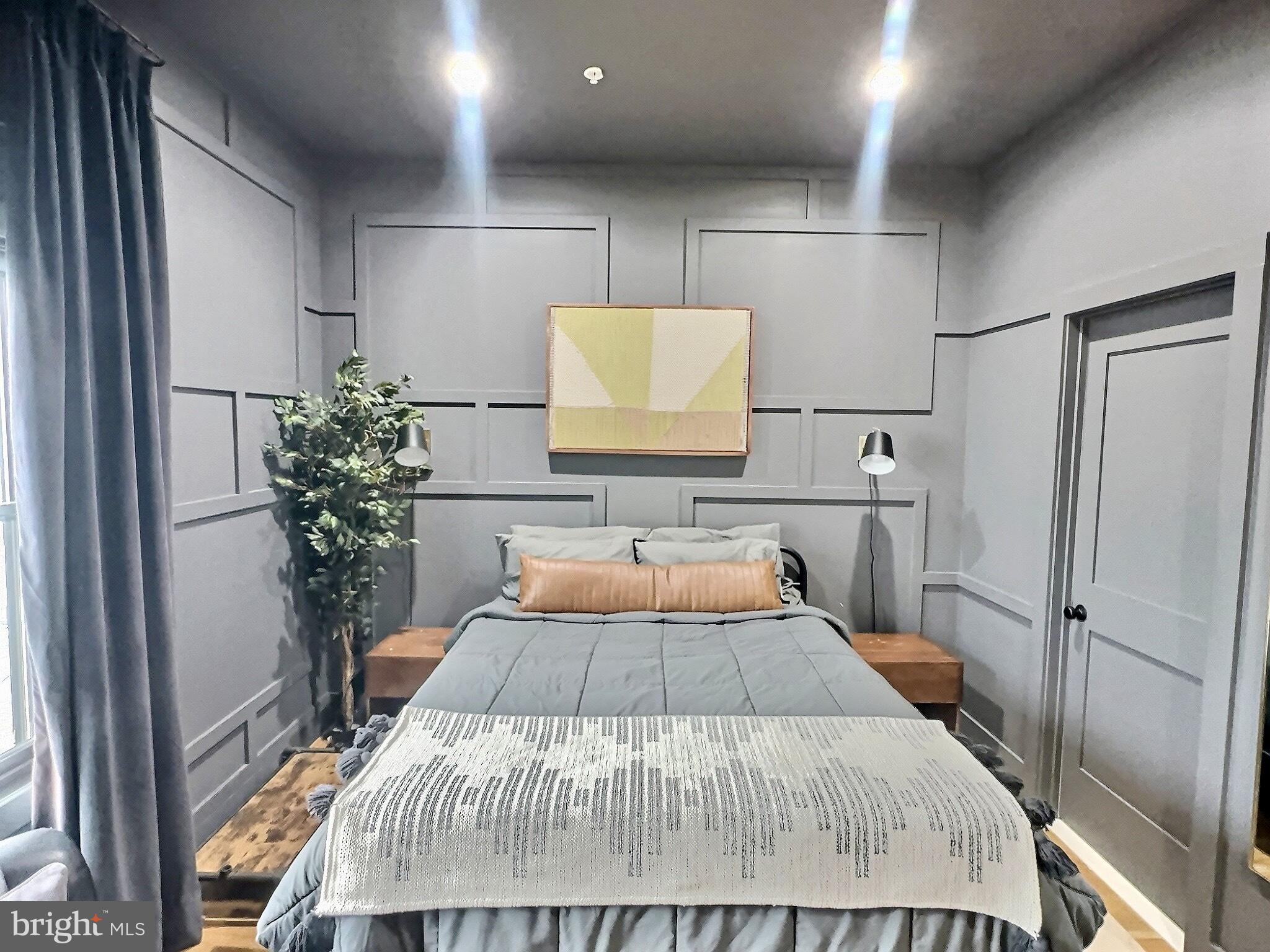 1420 STAPLES STREET NE 1