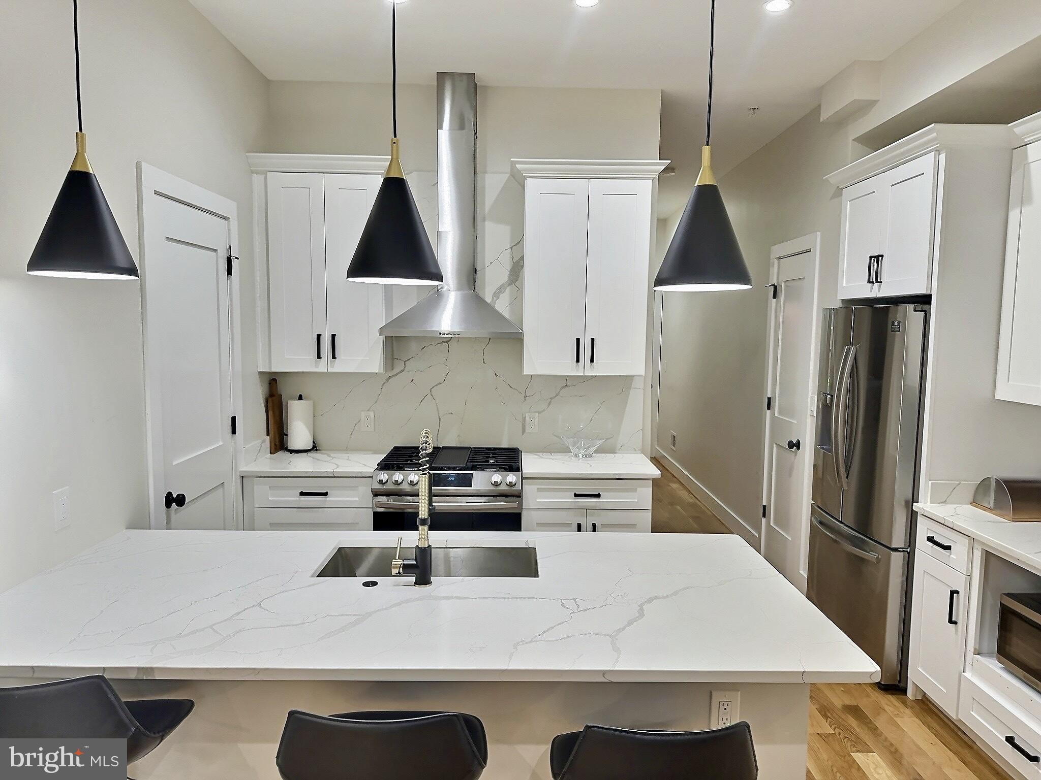 1420 STAPLES STREET NE 1