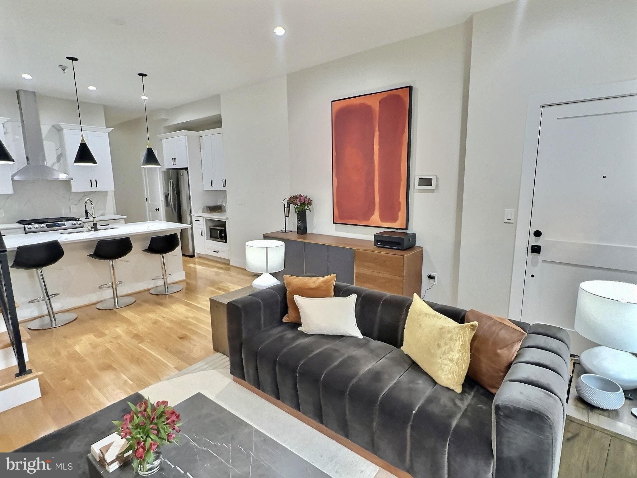 1420 STAPLES STREET NE 1