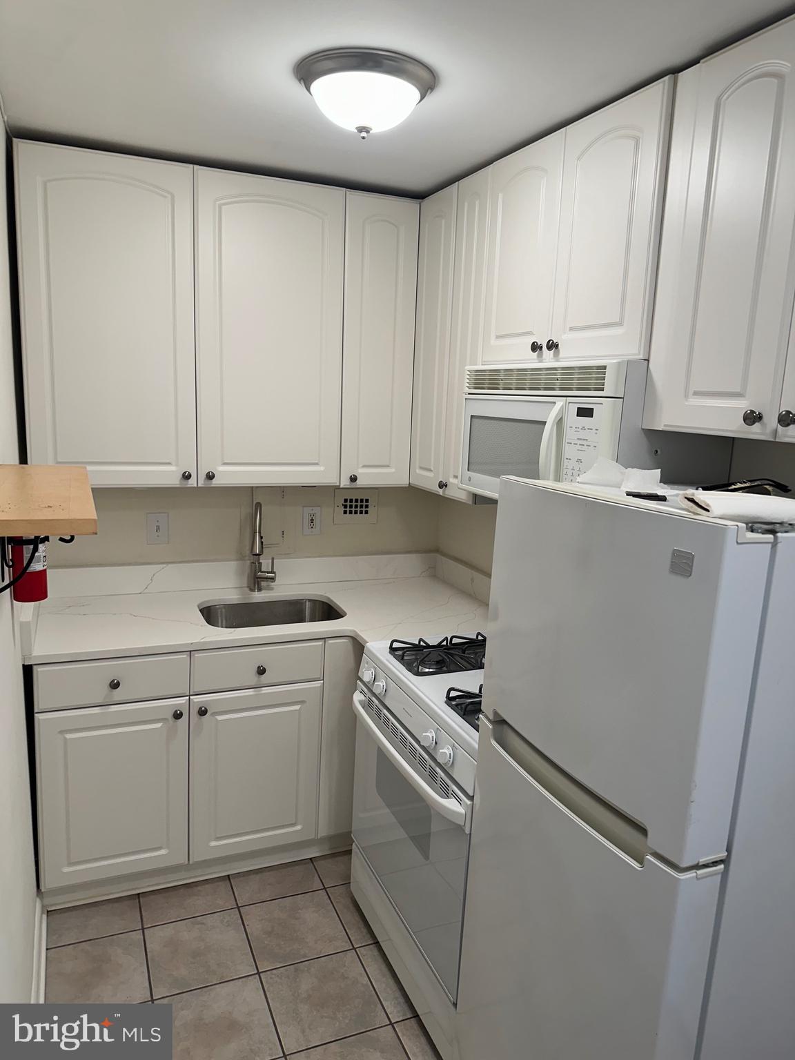 922 24TH STREET NW 608