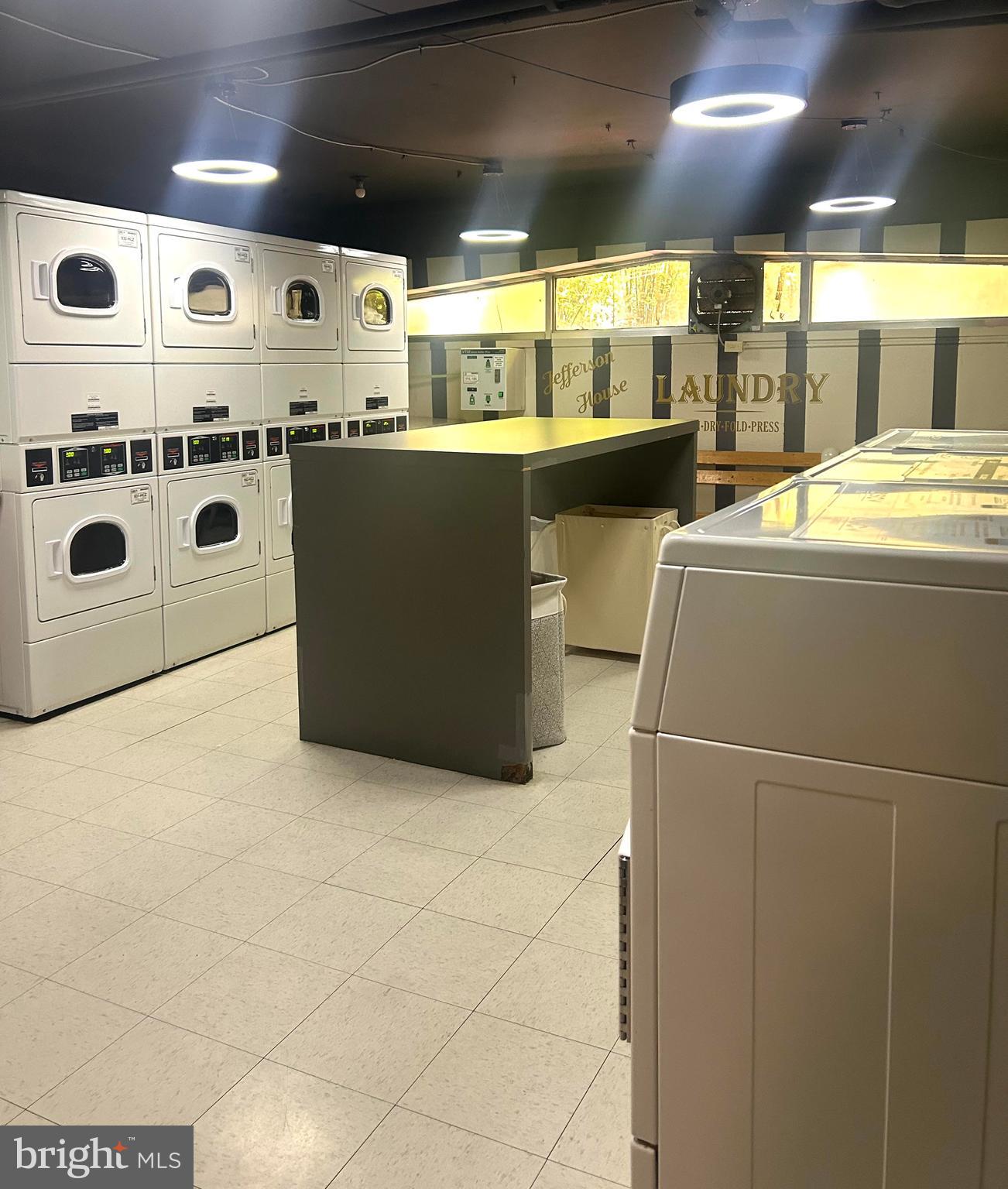 922 24TH STREET NW 608