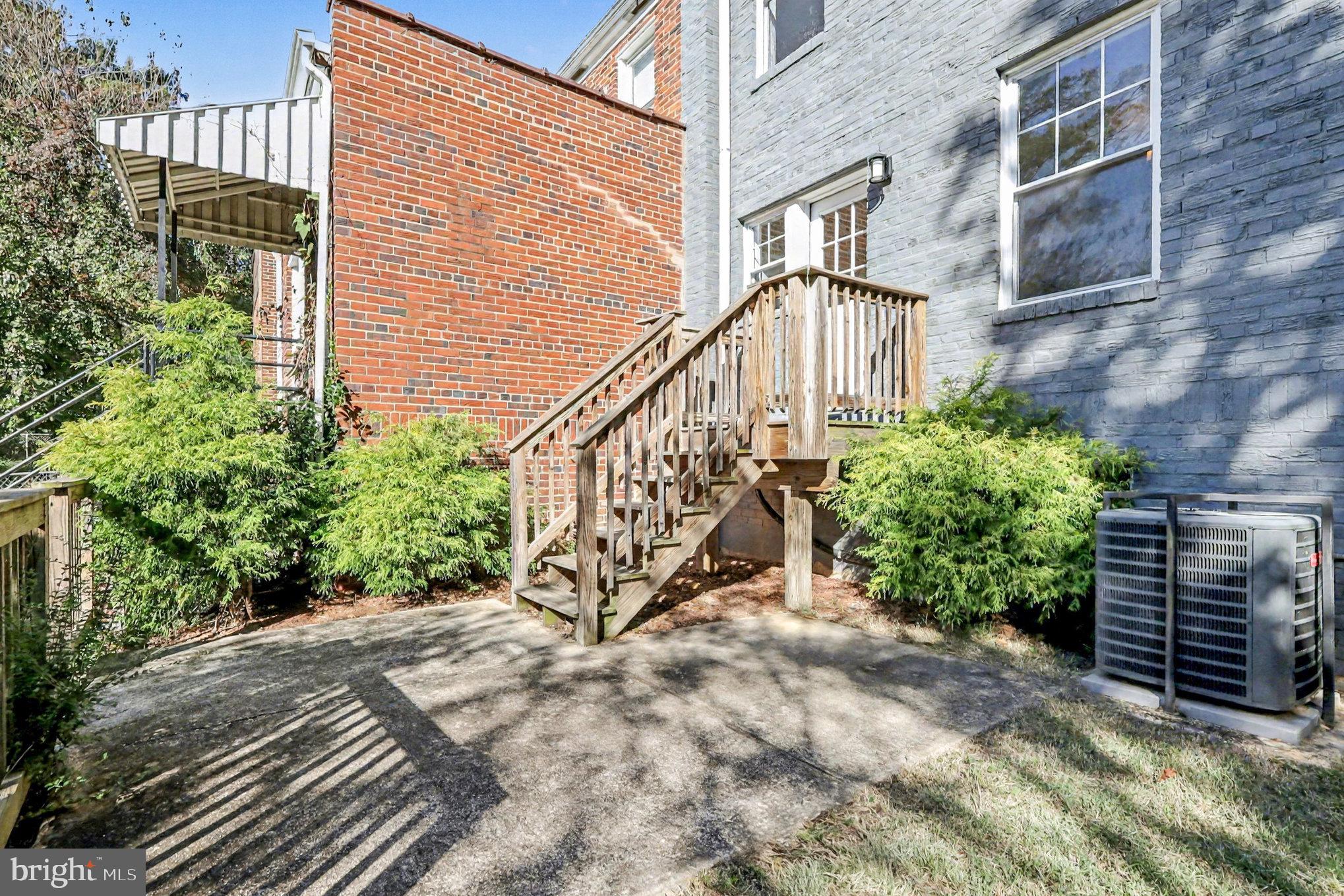 1719 FRANKFORD STREET SE