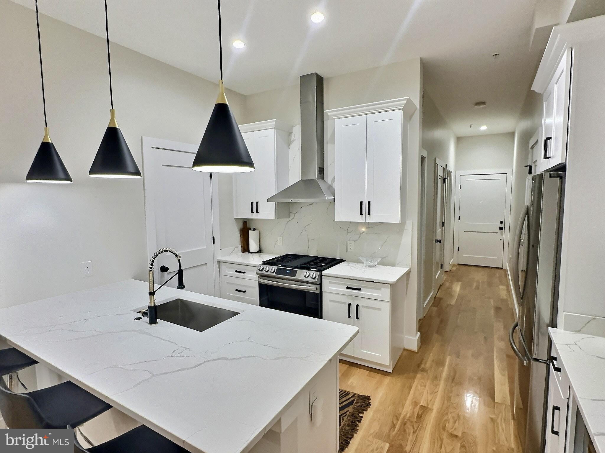 1420 STAPLES STREET NE 1