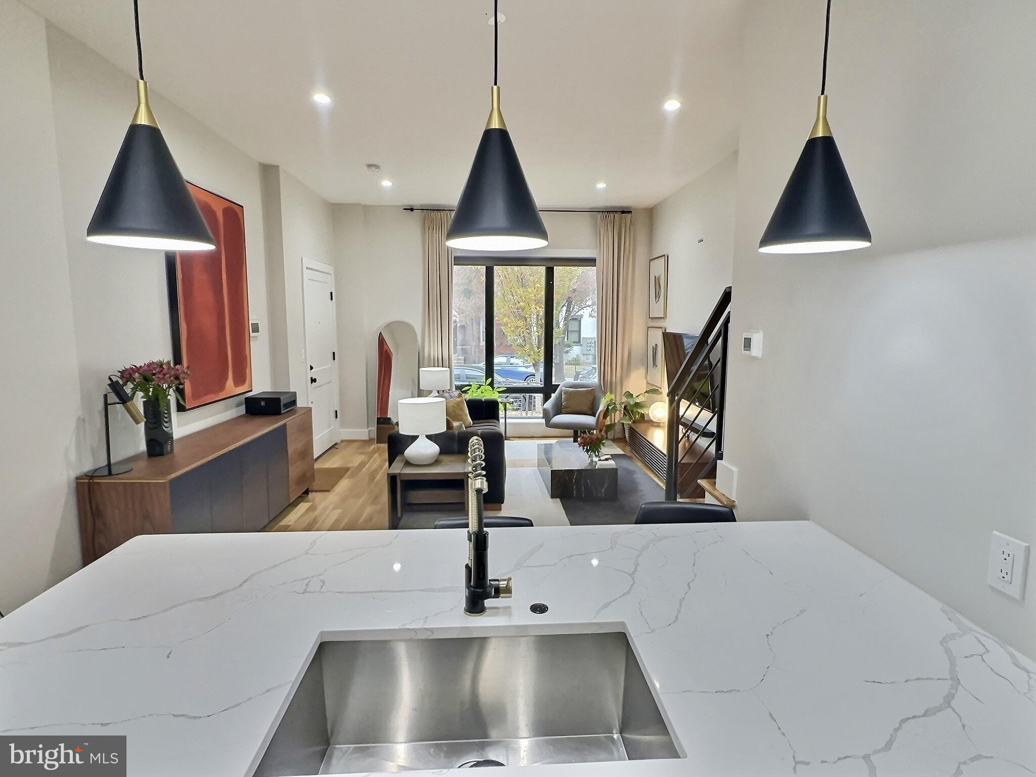 1420 STAPLES STREET NE 1