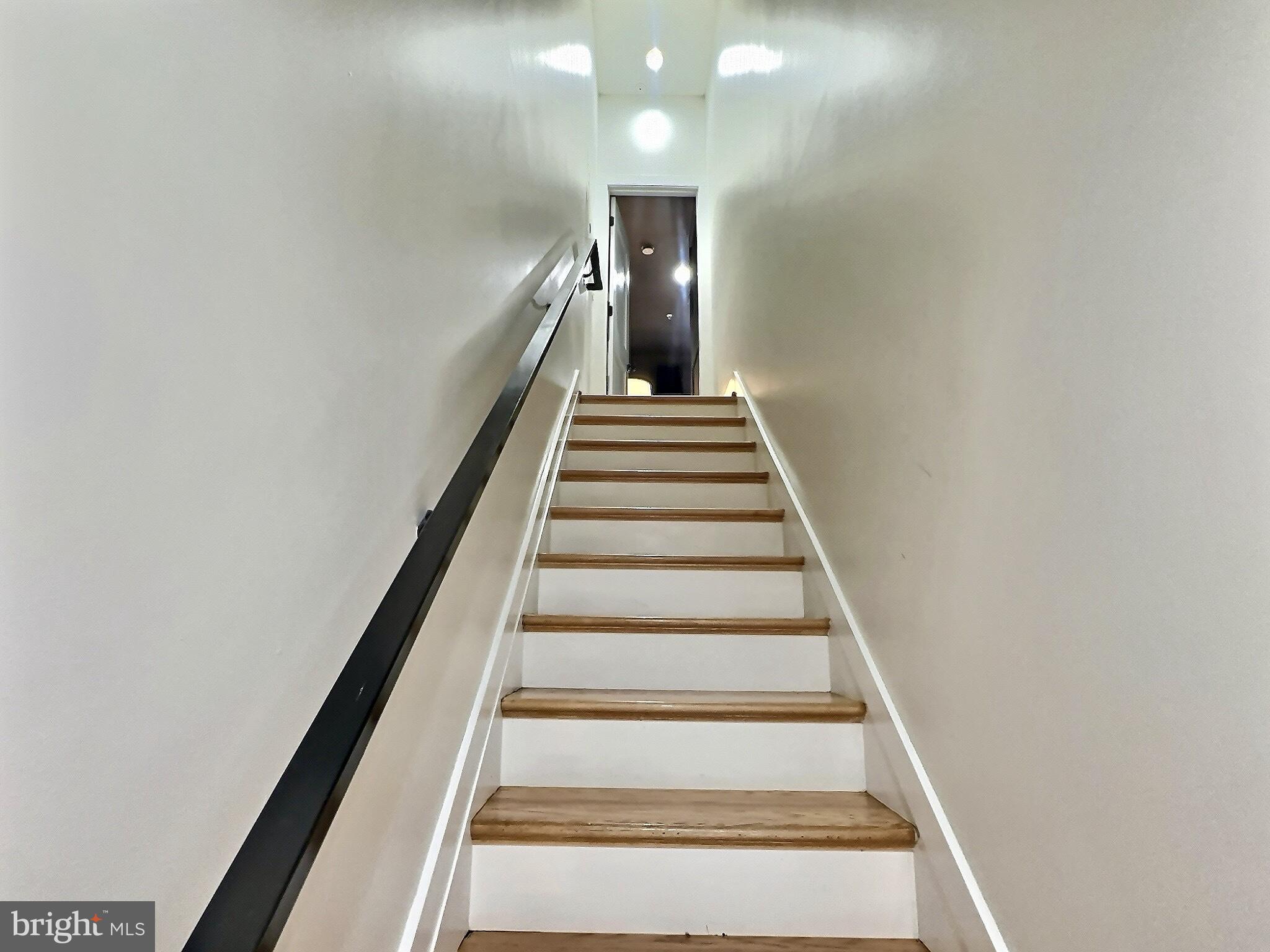 1420 STAPLES STREET NE 1