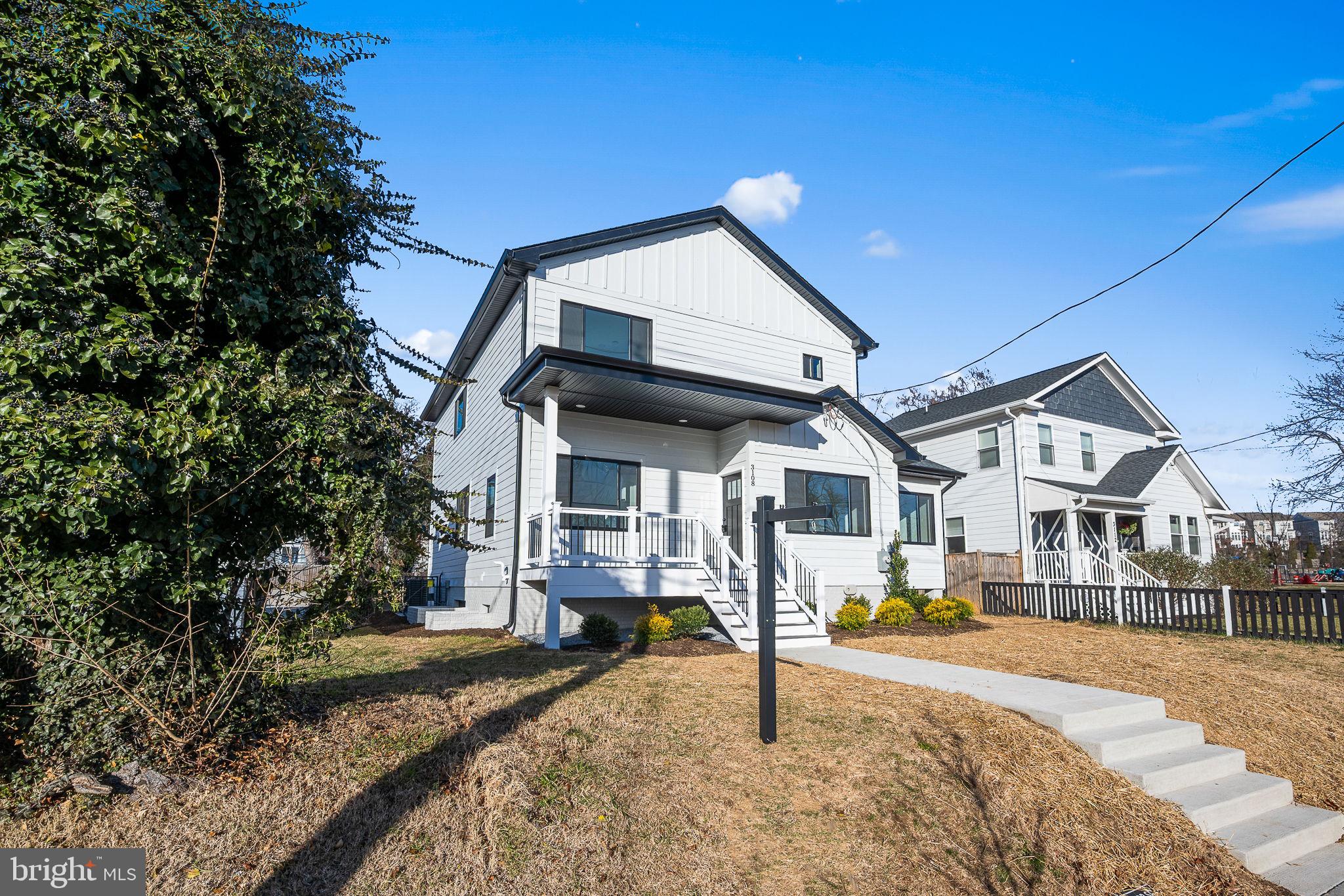 3108 ADAMS STREET NE