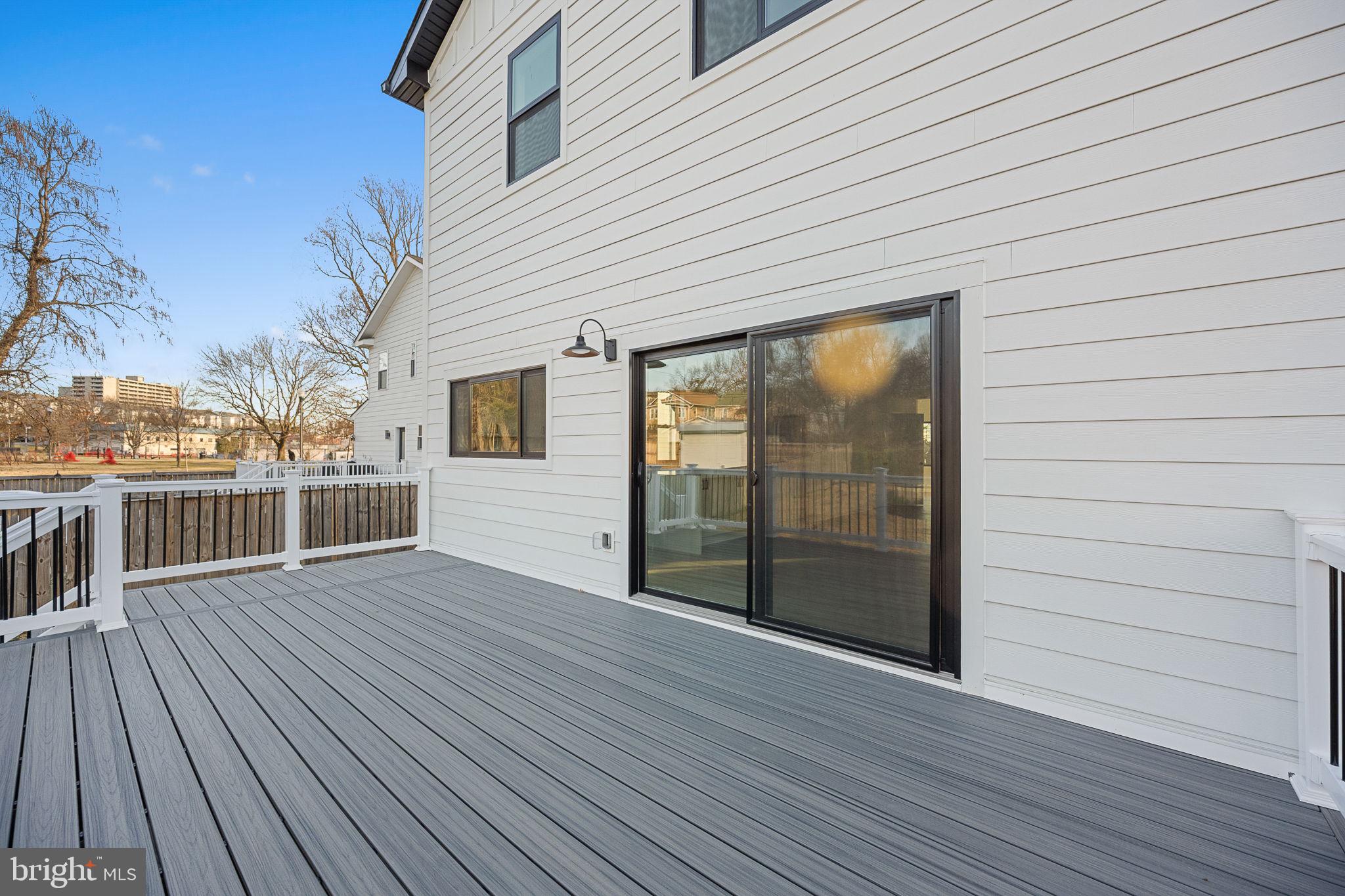 3108 ADAMS STREET NE