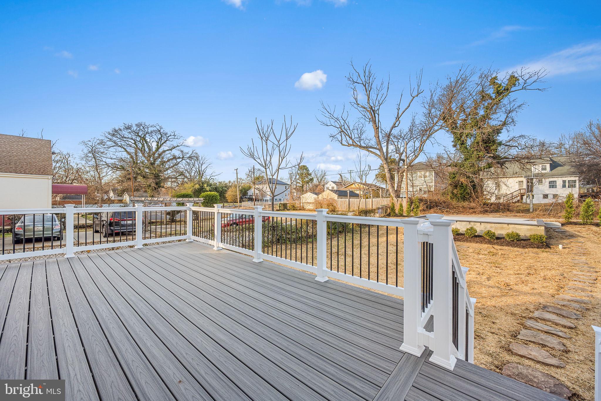 3108 ADAMS STREET NE