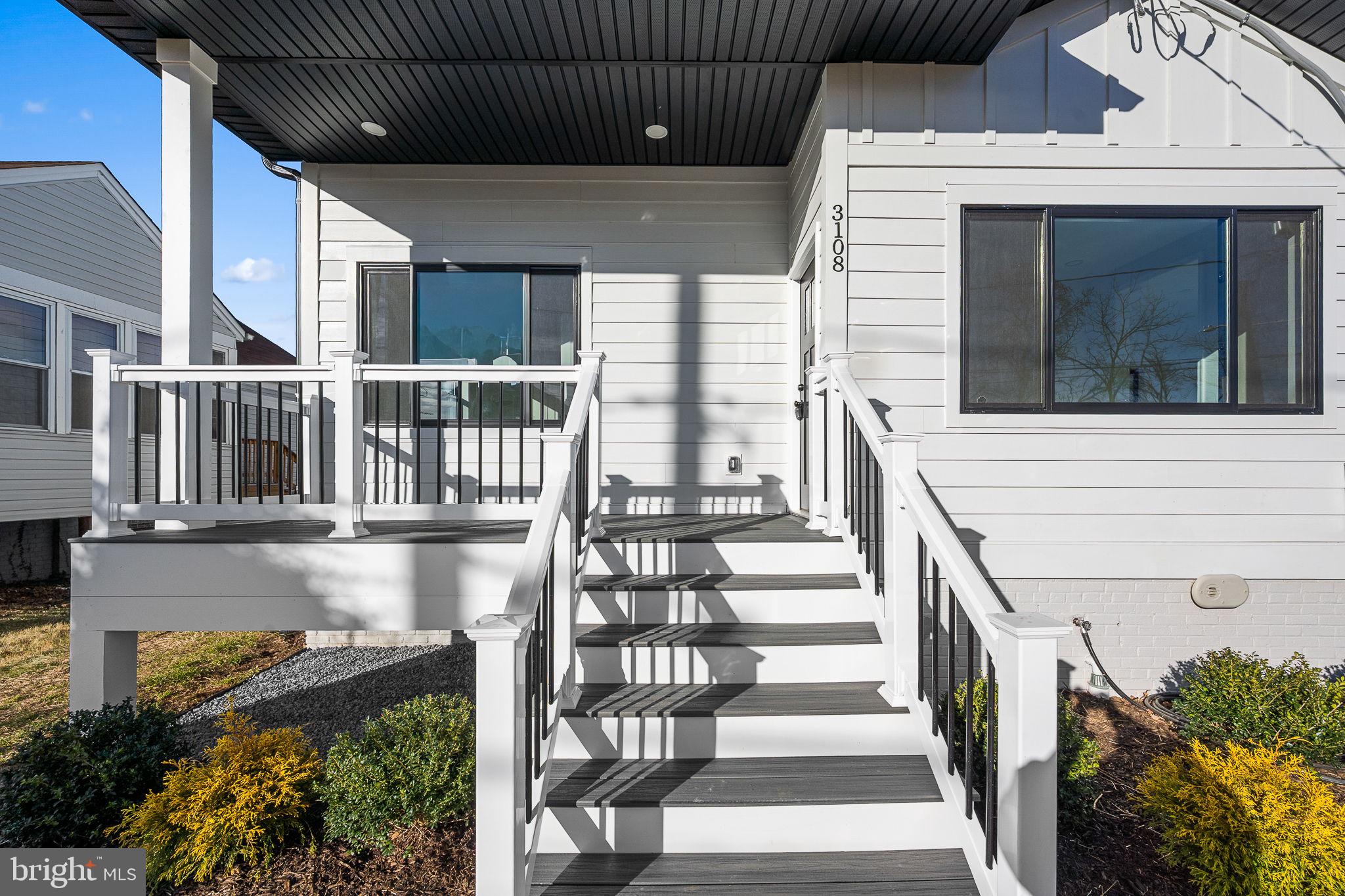 3108 ADAMS STREET NE